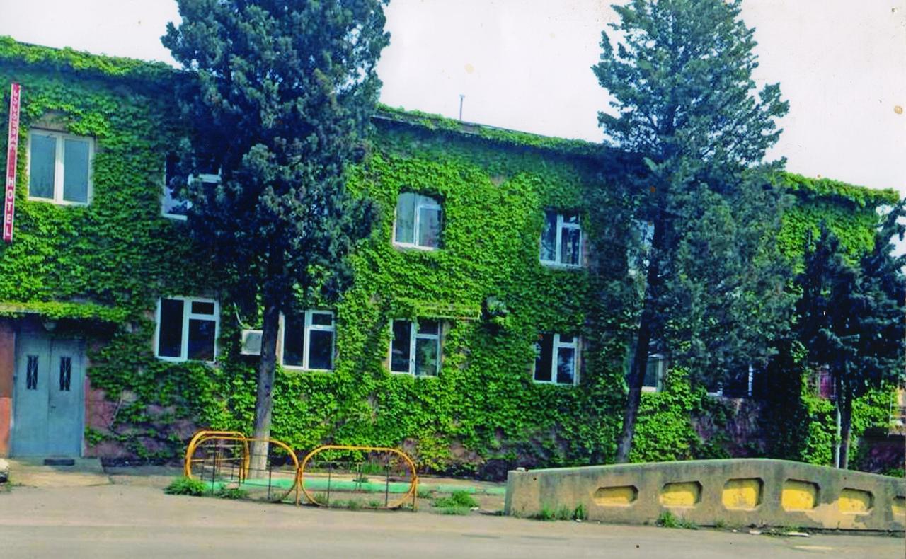 Hotel Lilo Near Airport Tbilisi Exterior photo
